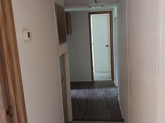 4th image of 643 Oak Grove Rd