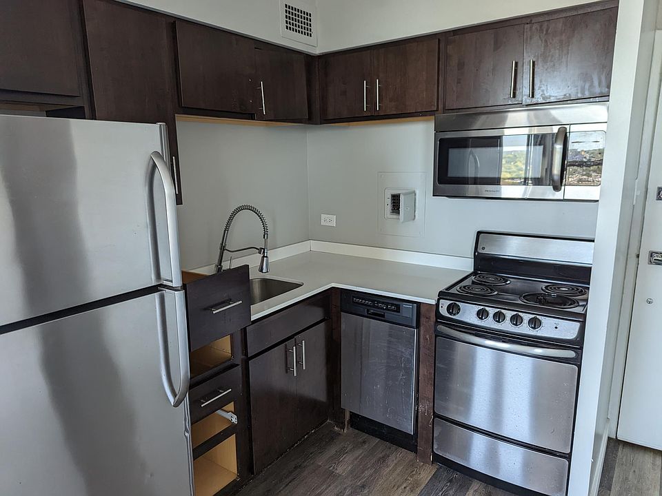 2nd image of 5602 N Sheridan Rd #17FRA