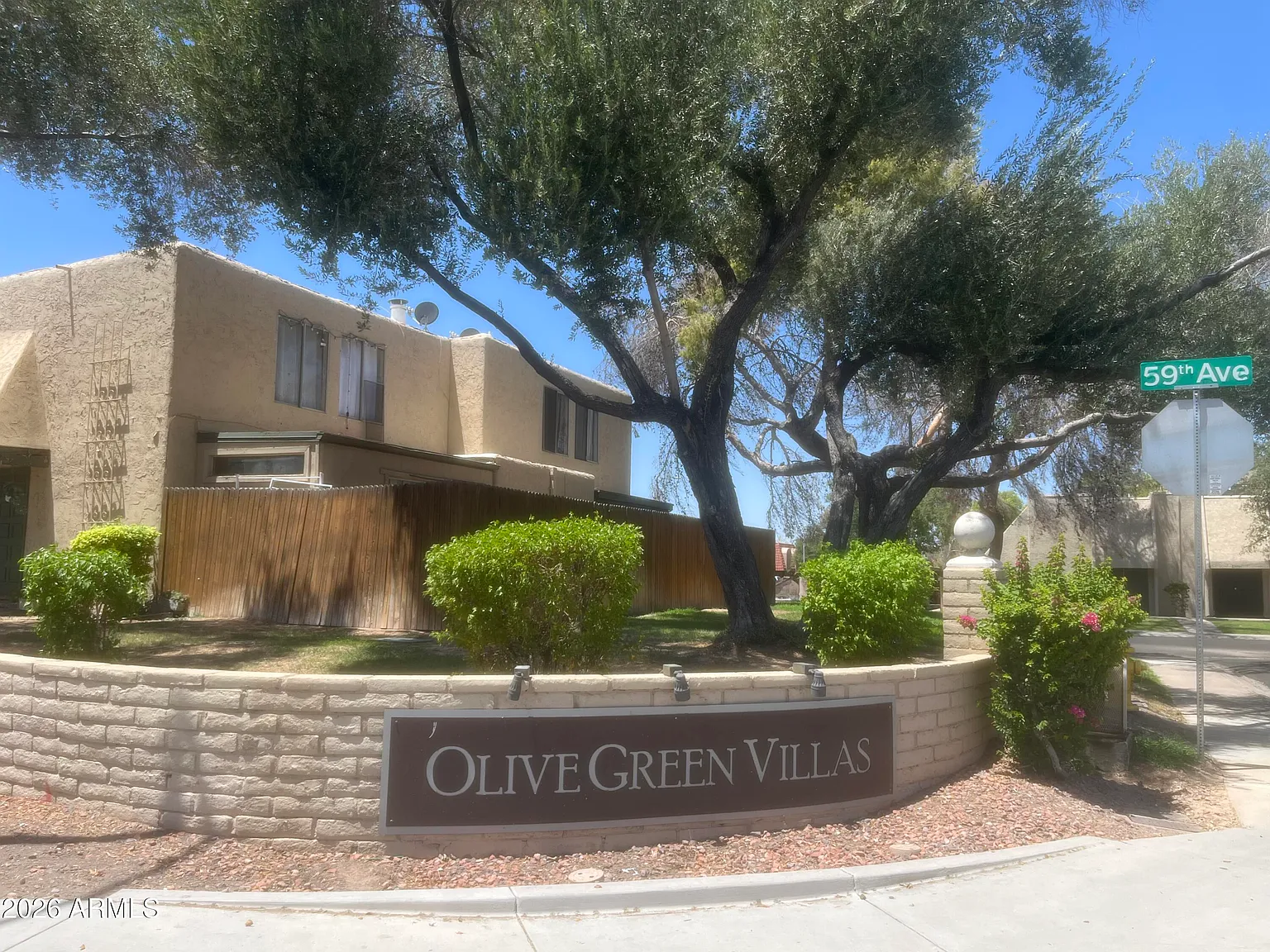 2 bed, 1.5 bath, 1026 sqft, $1,500 — Photo 1