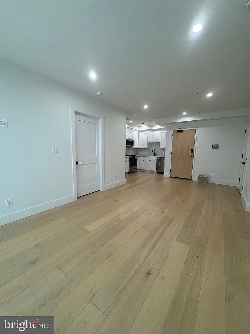 2 bed, 862 sqft, $2,500 — Photo 4