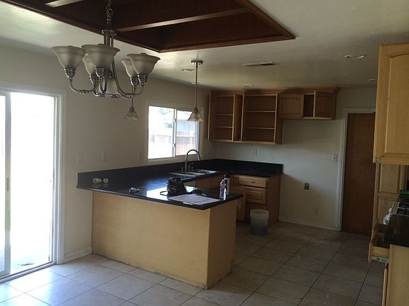 3rd image of 2325 Nutwood Ave