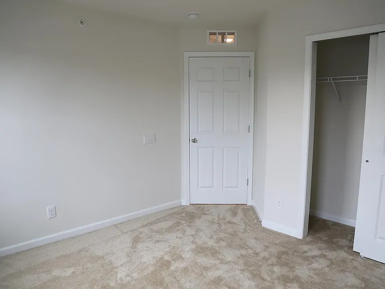 20 Maxwell Ln — Photo 16