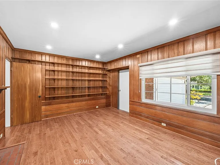 2465 Sherwood Rd — Photo 14