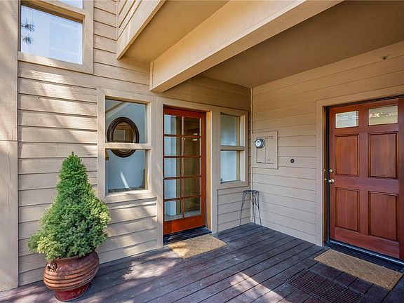 3rd image of 594 Tyner Way