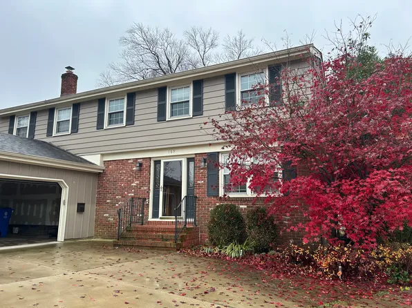169 E Saint Andrews Dr, Mount Laurel, NJ 08054