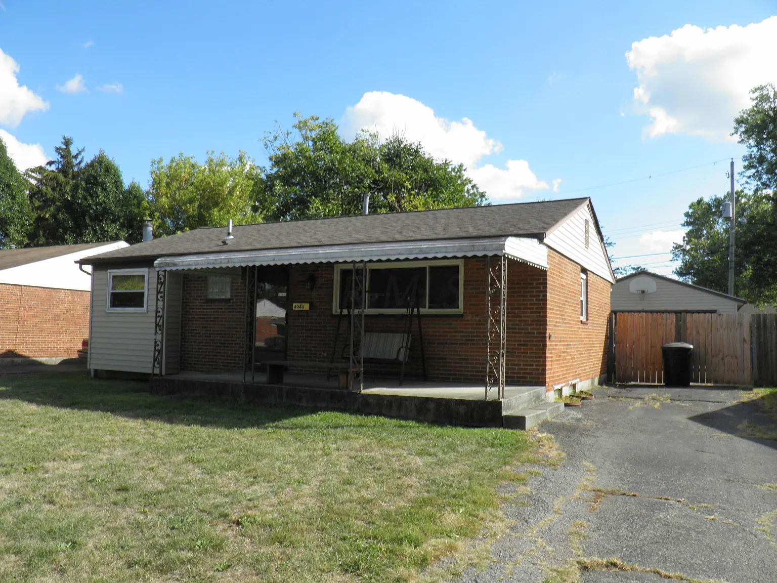4043 E Fulton St photo 1
