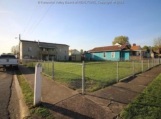 445 17th St, Dunbar, WV 25064