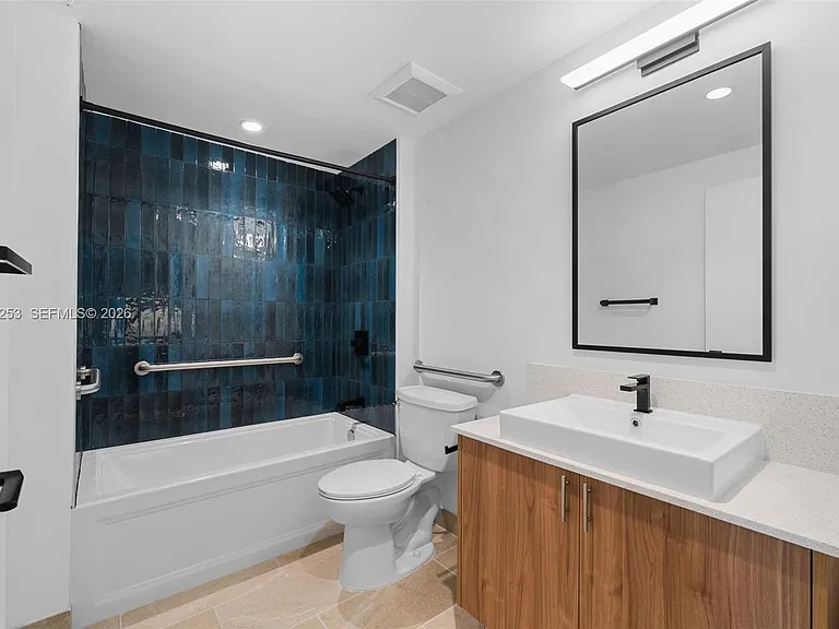 650 SW 1st St #305 — Photo 19