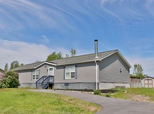 29 Arnold Rd, Plattsburgh, NY 12901