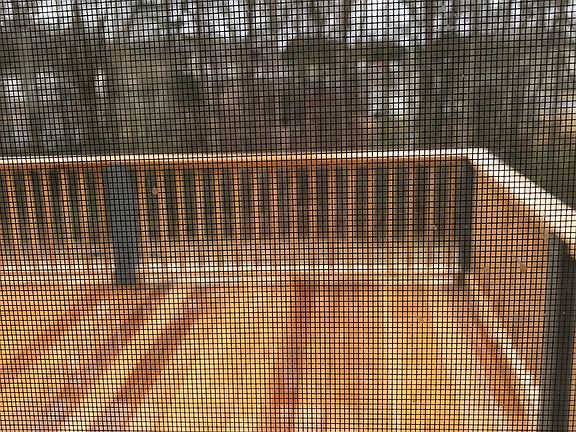 Beautiful spacious back Deck