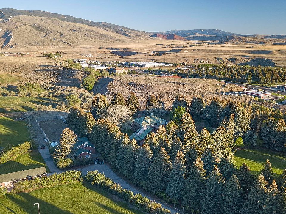 1st image of 625 Skyline Dr