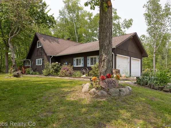 3960 Hanes Rd, Vassar, MI 48768