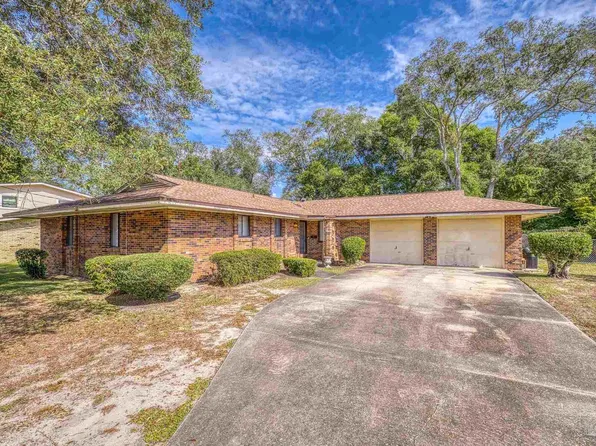 261 Briarwood Cir, Fort Walton Beach, FL 32548