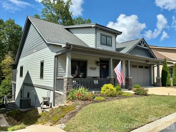 152 Sports Village Dr, Hendersonville, NC 28739