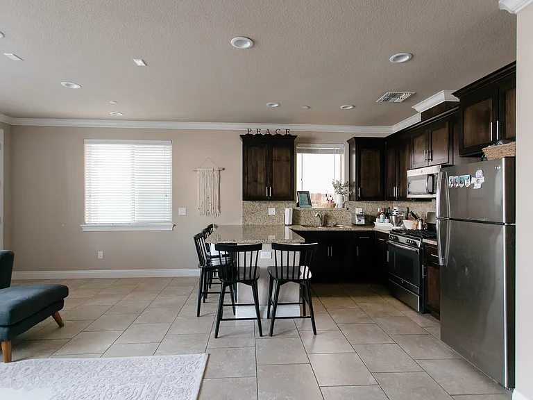 681 Addison Ln — Photo 16