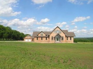 210 NW Valencia Rd, Topeka, KS 66615