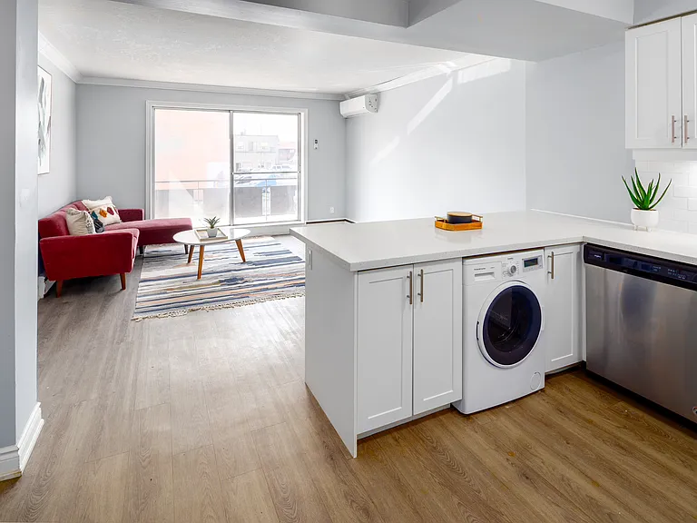 16 Summit Ave #12 — Photo 3