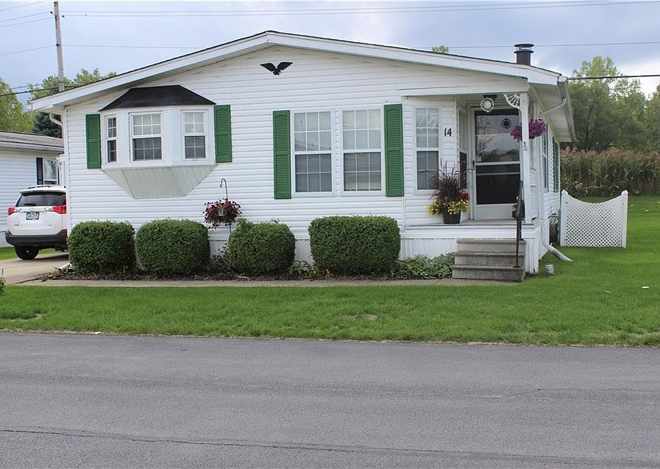 1st image of 14 Parkside Cir