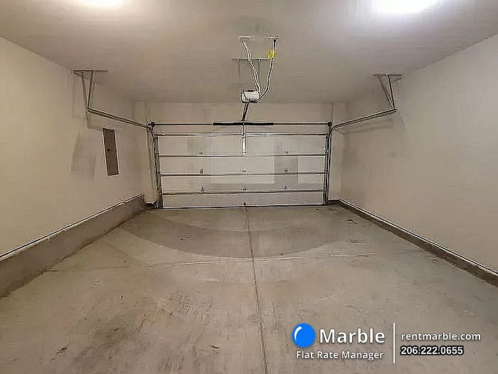 2565 Morehead St — Photo 21