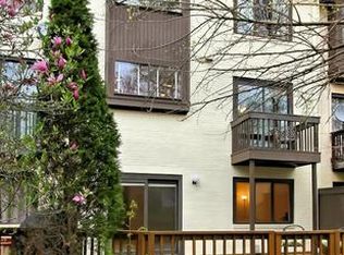 2025 Golf Course Dr, Reston, VA 20191