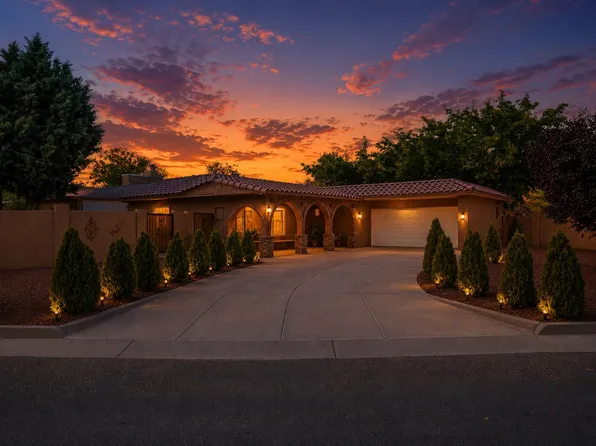4900 Fairfax Dr NW, Albuquerque, NM 87114