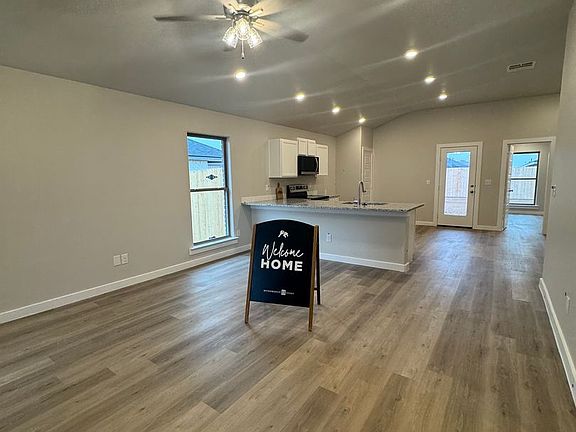 3rd image of 6408 Dawsonville Ln