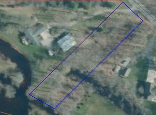 River Dr, Menominee, MI 49858