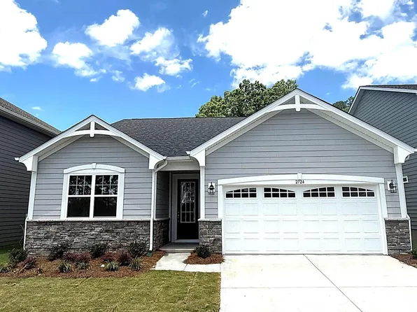 2724 Phoenix Ct, Gastonia, NC 28052