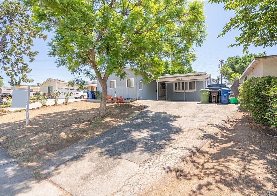 1st image of 10988 Noble Ave