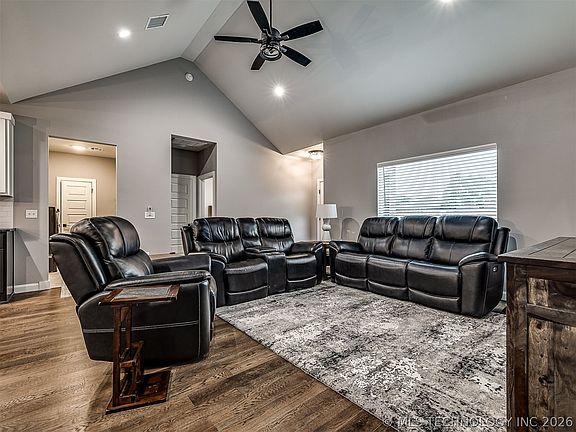 5th image of 5309 Barnett Ave