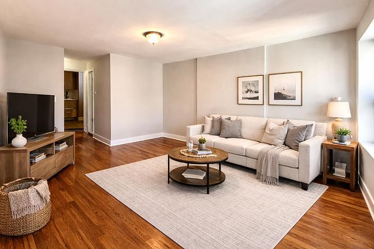 1st image of 231 E 4th St APT 5B