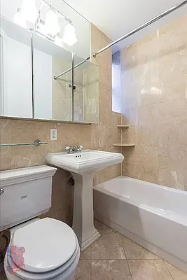 Rented by REAL New York | media 17