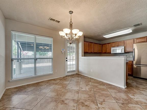 5th image of 5760 Giddyup Ln