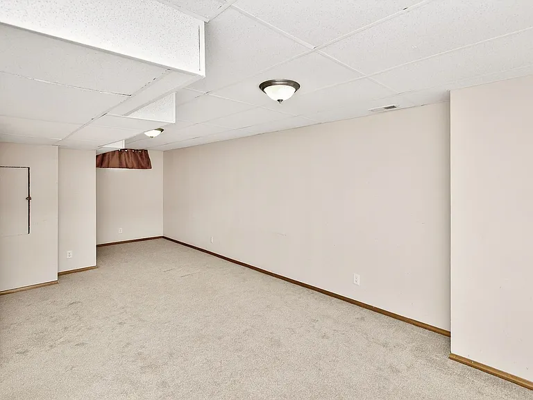 760 SE Carefree Ln — Photo 15