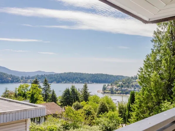 694 School Rd #11, Gibsons, BC V0N 1V9