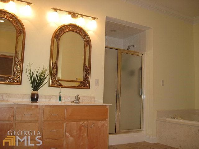 2nd image of 355 Millstone Cir