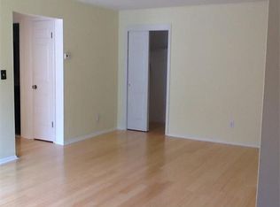 41 Boulder Dr, Edison, NJ 08817