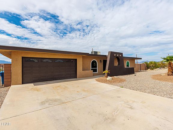 2nd image of 3303 Knight Ln