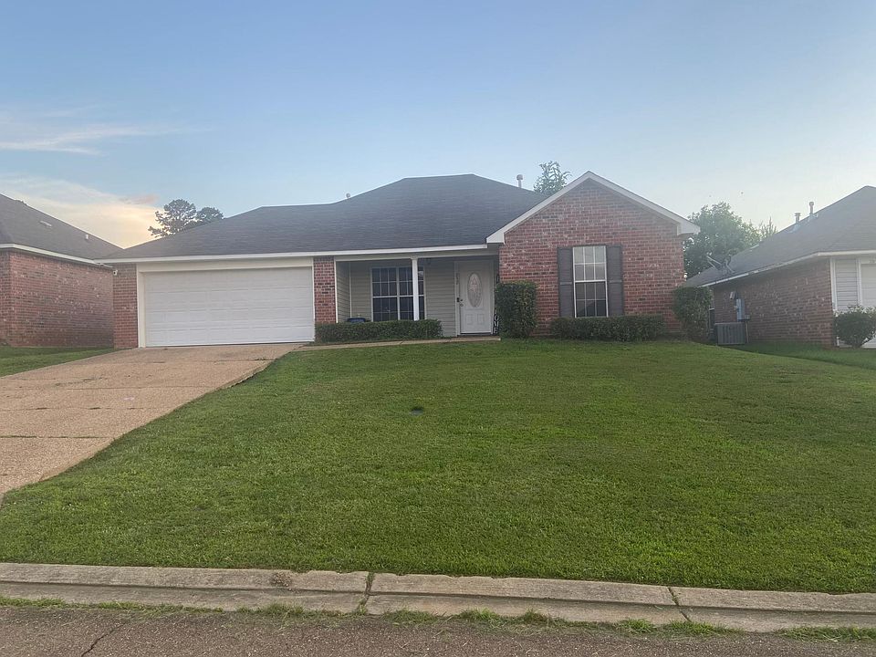2nd image of 232 Callaway Cir