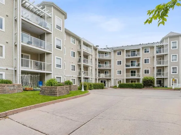 260 SW Shawville Way SE #413, Calgary, AB T2Y 3Z6