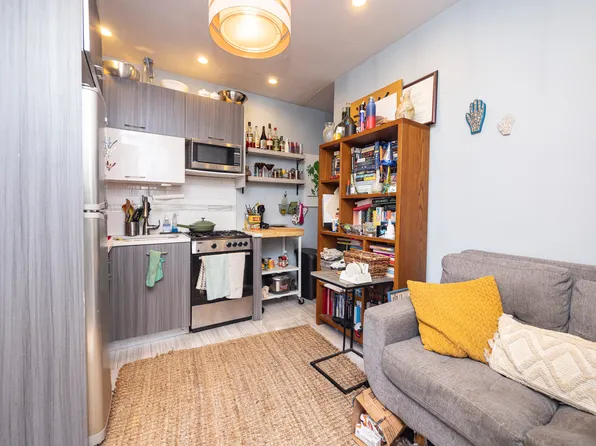 352 Hooper Street image 1 of 10