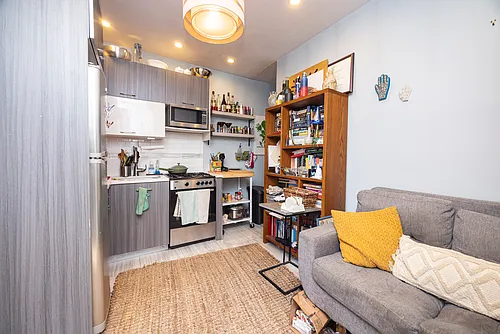 352 Hooper St #1B Photo 1