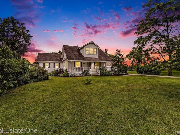5940 White Lake Rd, White Lake, MI 48383