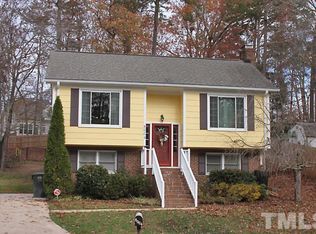 8004 Foxwood Dr, Raleigh, NC 27615