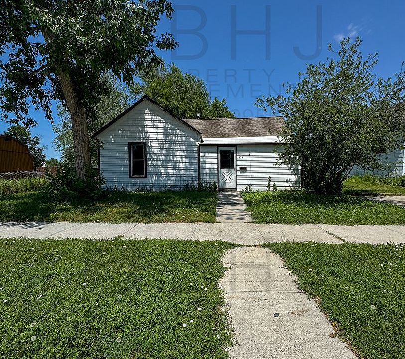 1st image of 141 W 7th St