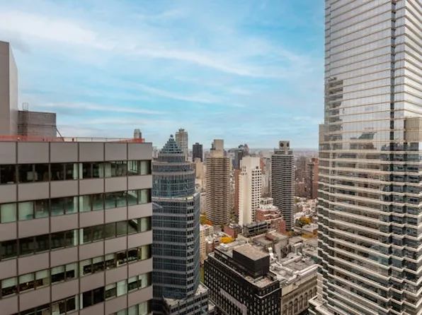 117 East 57th Street image 9 of 15