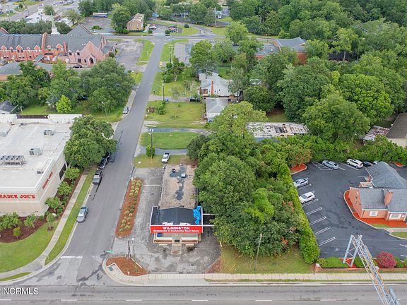 5th image of 4701 Oleander Dr