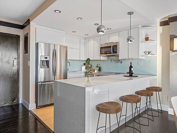 3rd image of 25-40 Shore Blvd #Penthouse 19d