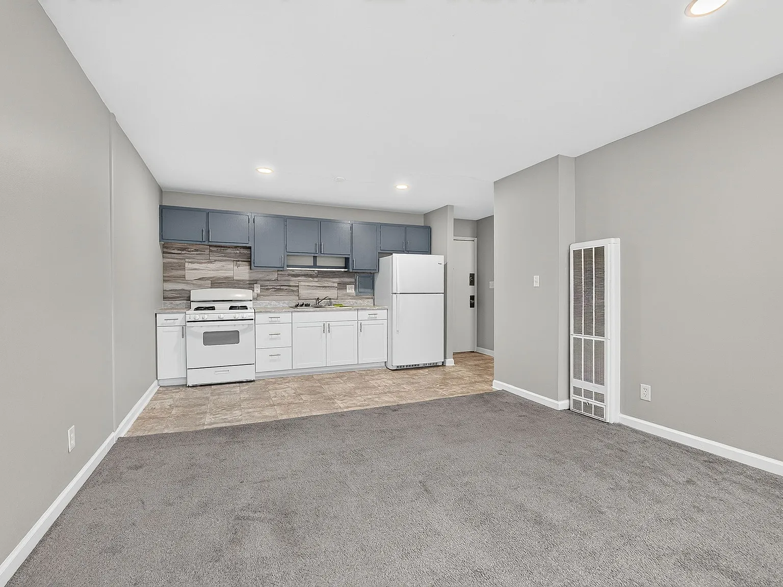 1 bed, 740 sqft, $875 — Photo 2