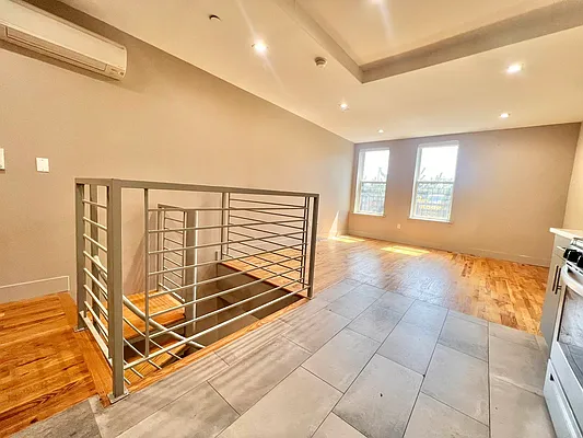 Rented by ERNY LLC | media 22